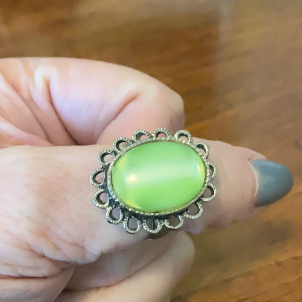 Green statement ring - Picture 5 of 5